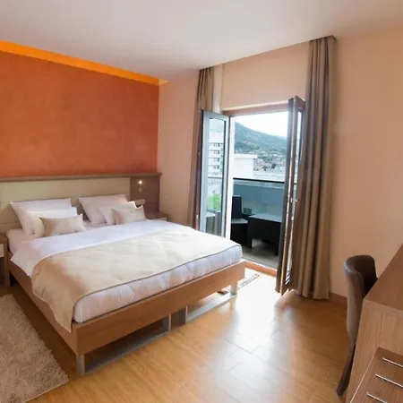 호텔 Hotel Mostar 4*