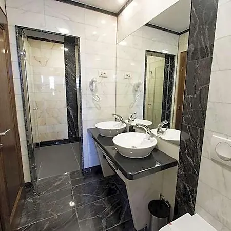 호텔 Hotel Mostar 4*